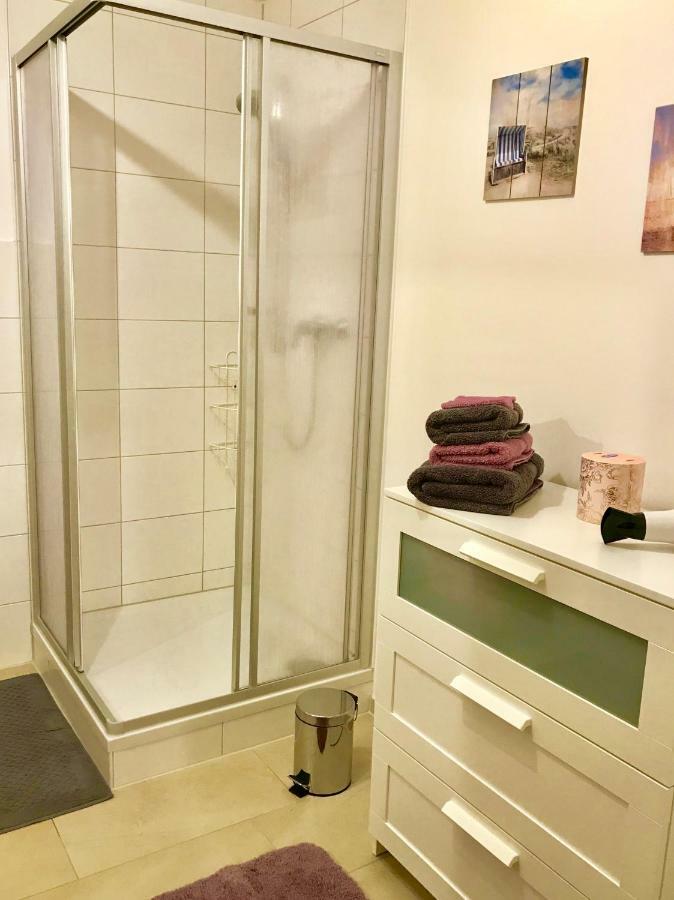 Rednitzhembach Grosses 1-Zimmer Wohlfuhl-Appartement المظهر الخارجي الصورة